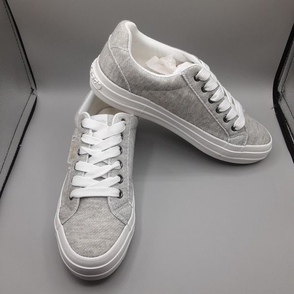 HOST PICK 🎉Rocket Dog Sneakers new - Picture 2 of 9